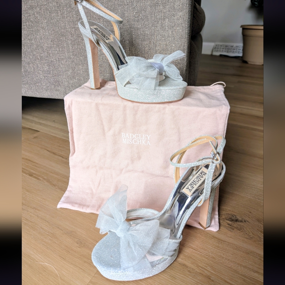 SOLD ✅ Badgley Mischka Women's "Tess" Silver Heels - Size 8.5